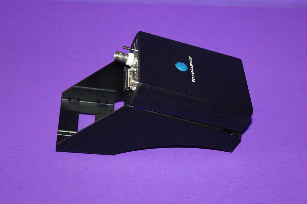 StereoGraphics Crystal Eyes 3D & Transmitter & Stand with COA