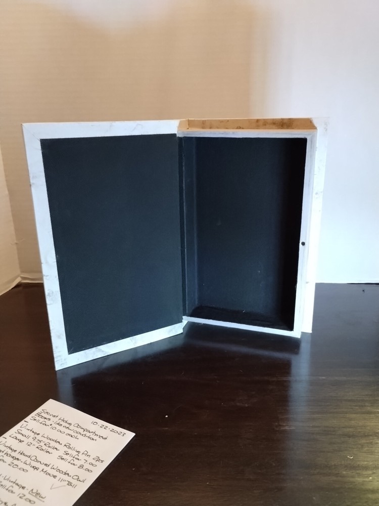 Book Hidden Compartment Safe Box Home Library Shelf “Great Expectations”