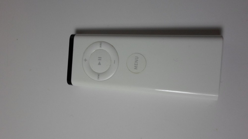Genuine OEM Apple Remote Control Model A1156 , EMC 2086