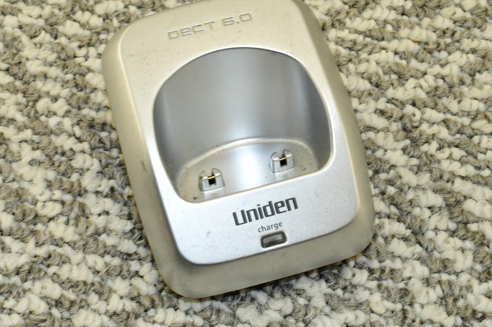 DCX200 Uniden Handset Charging Base for handsets DECT2060, DECT2080, DECT2085