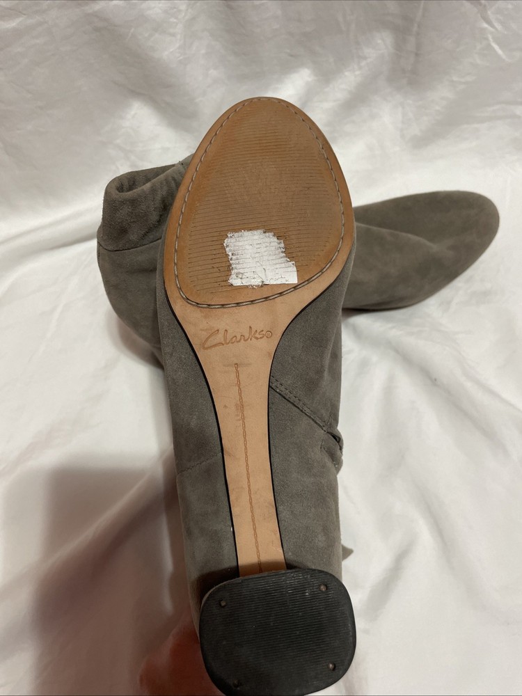 Clarks Size 9m Gray Booties