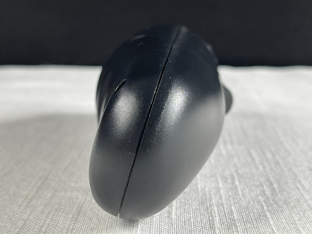 Felyne Black Debugger LED Light Strong Suction Rechargeable Spider Catcher