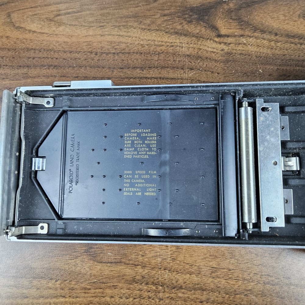 Polaroid Model 160 Land Camera - Untested