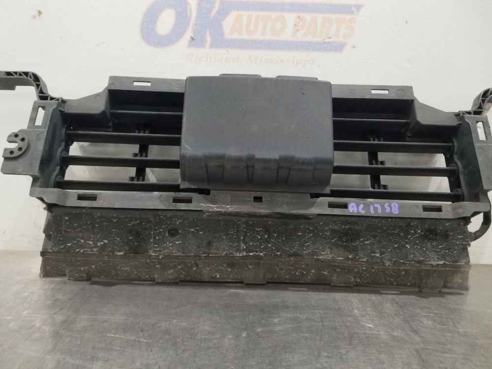 21 FORD BRONCO LOWER AIR SHUTTER 2.3L