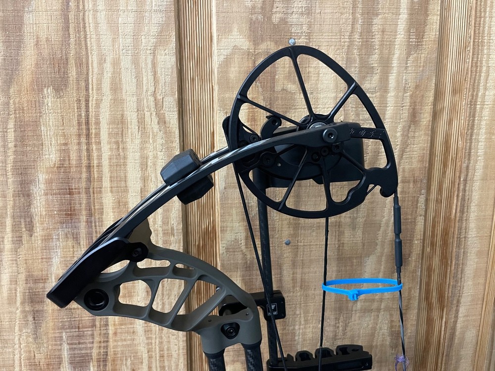 Prime Archery Divide 33 70lb GREAT CONDITION