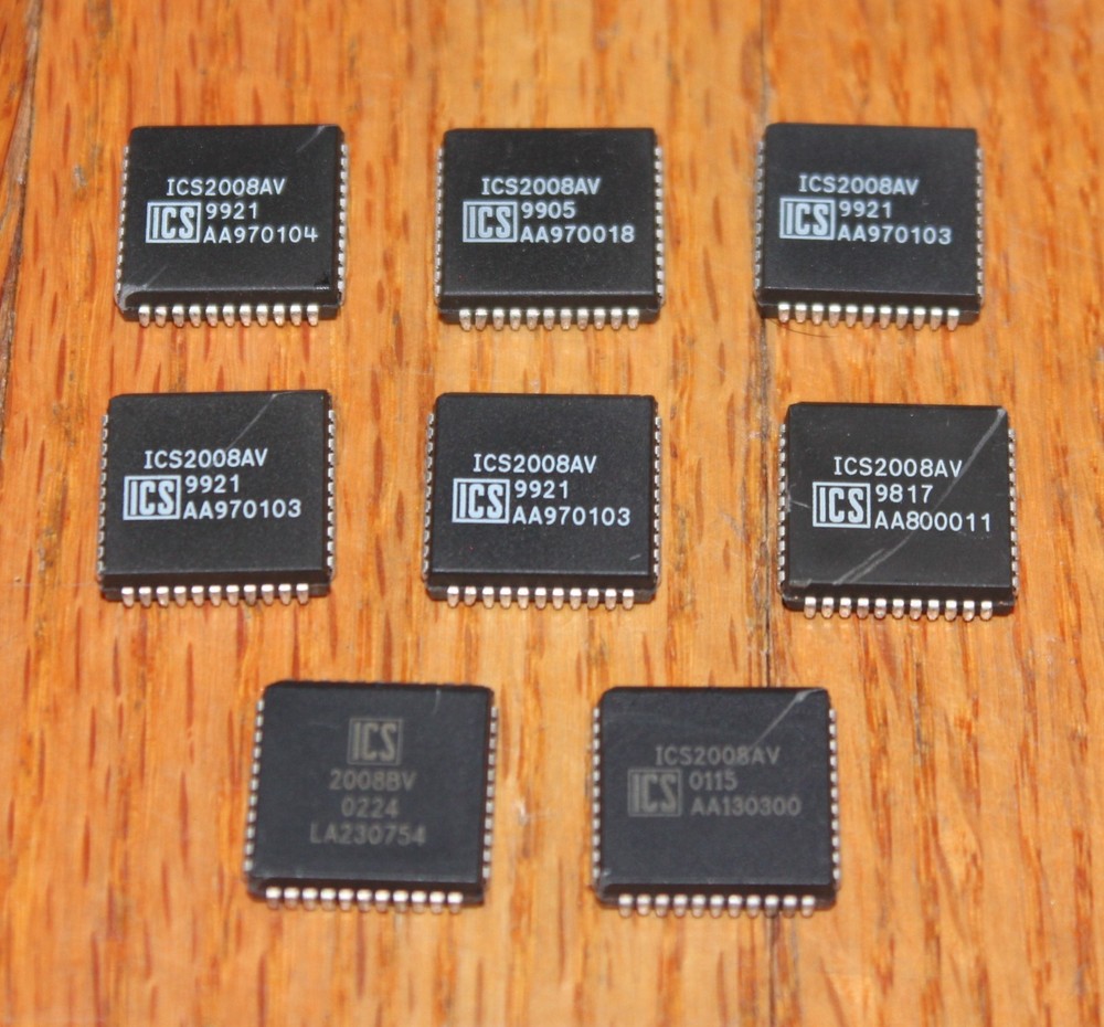 One AKAI MPC2000XL SMPTE Timecode Chip Board Sync Timing