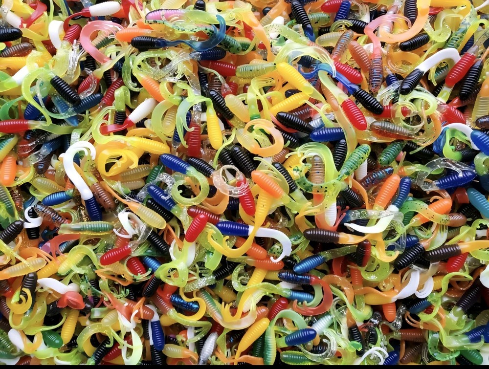 100 Count Triple Tip Curly Tail Grubs Variety Pack