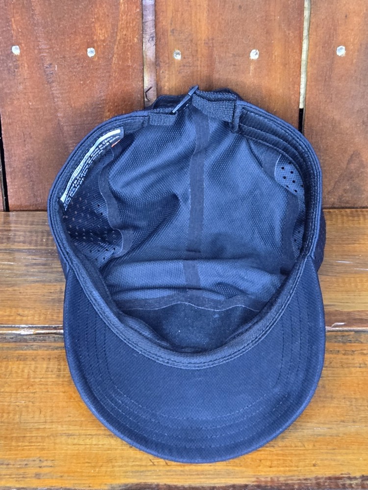 On Cloud Running Lightweight Running Cap Black Reflective