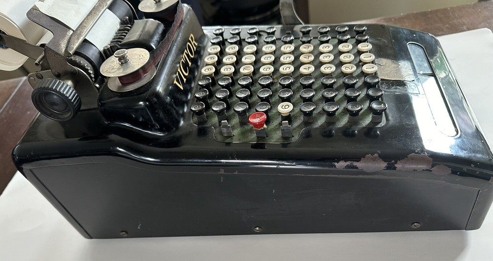 ANTIQUE 1920'S VICTOR ADDING MACHINE