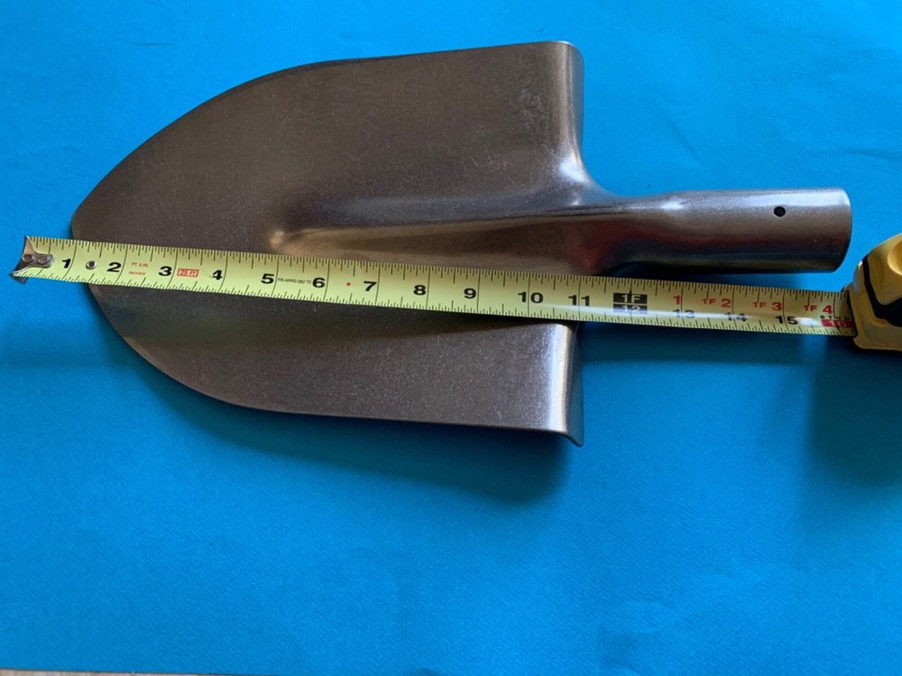 TITANIUM GARDEN SHOVEL