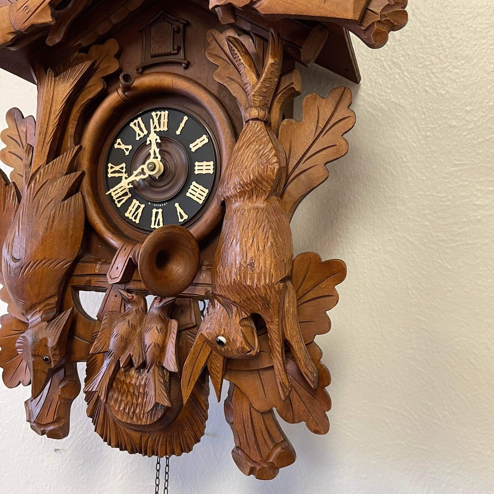Black Forest Deer Head Hunter Cuckoo Clock