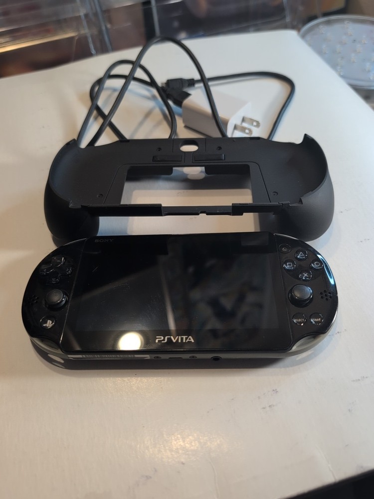 Sony PS Vita OLED (PCH-2000) moded