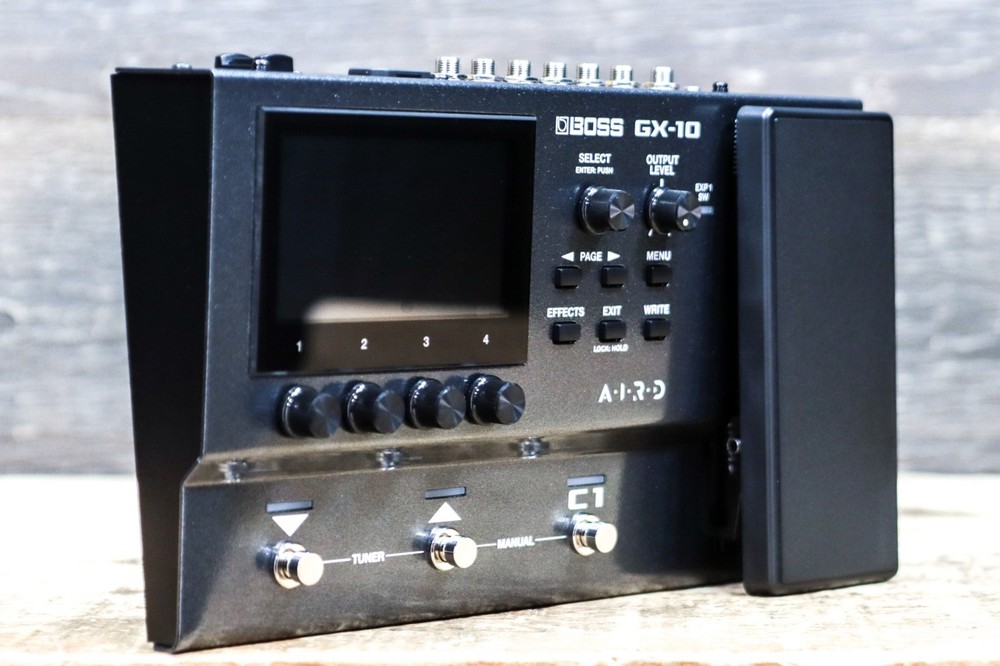 Boss GX-10 Guitar Effects Processor Compact Guitar & Bass Amp/Effects Processor