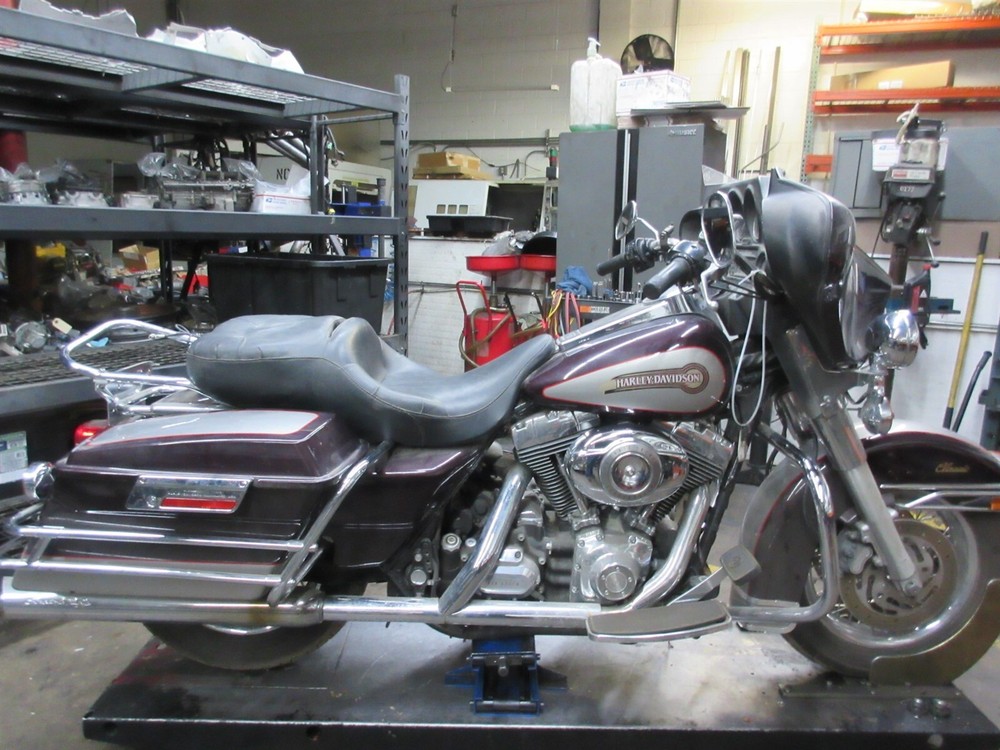 2007 Harley Electra Glide FLHTCI Left Switch Clutch Control Lever Perch Cable