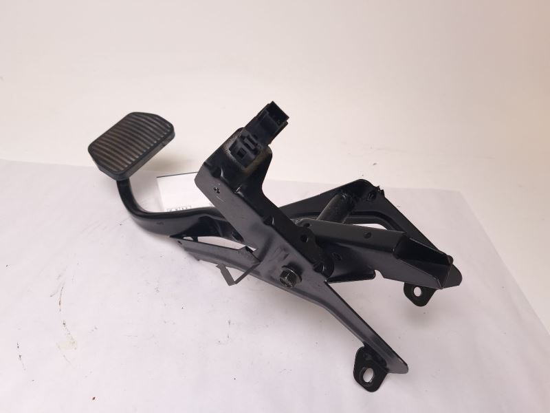 BRAKE PEDAL FOR VOLVO S60 2005