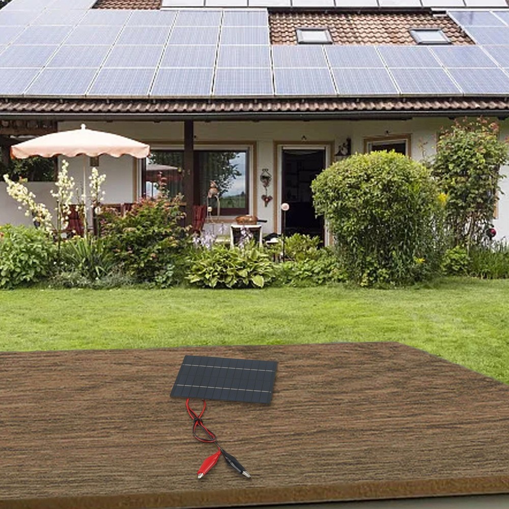 Sustainable Power Solution Portable 10W Solar Panel with Clips for Use