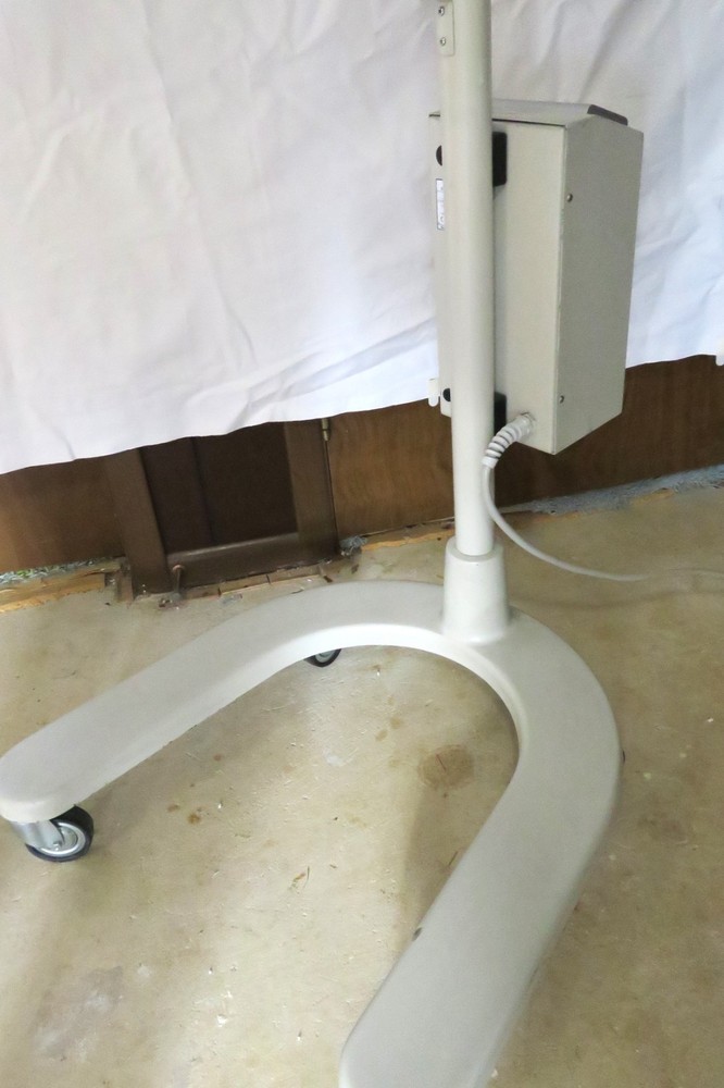Chromophare E558 Exam Light, Light Emitting Diode, Berchtold Devon FloorStanding