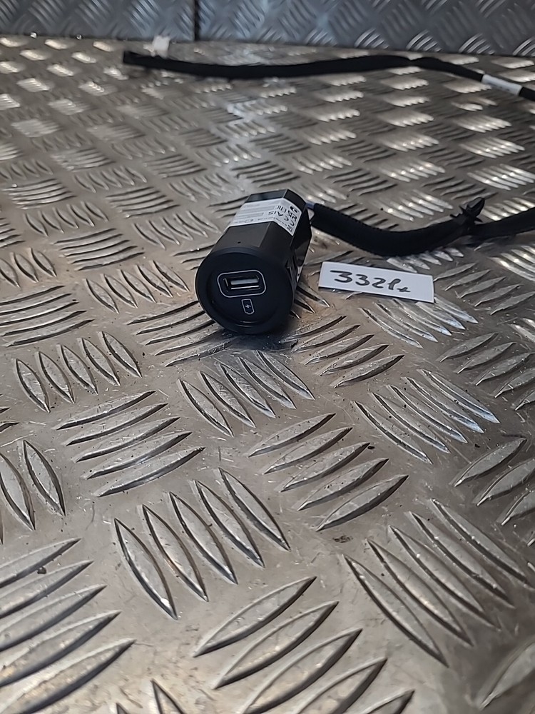 2024 KIA STONIC USB SOCKET CONNECTOR 96125-H8000