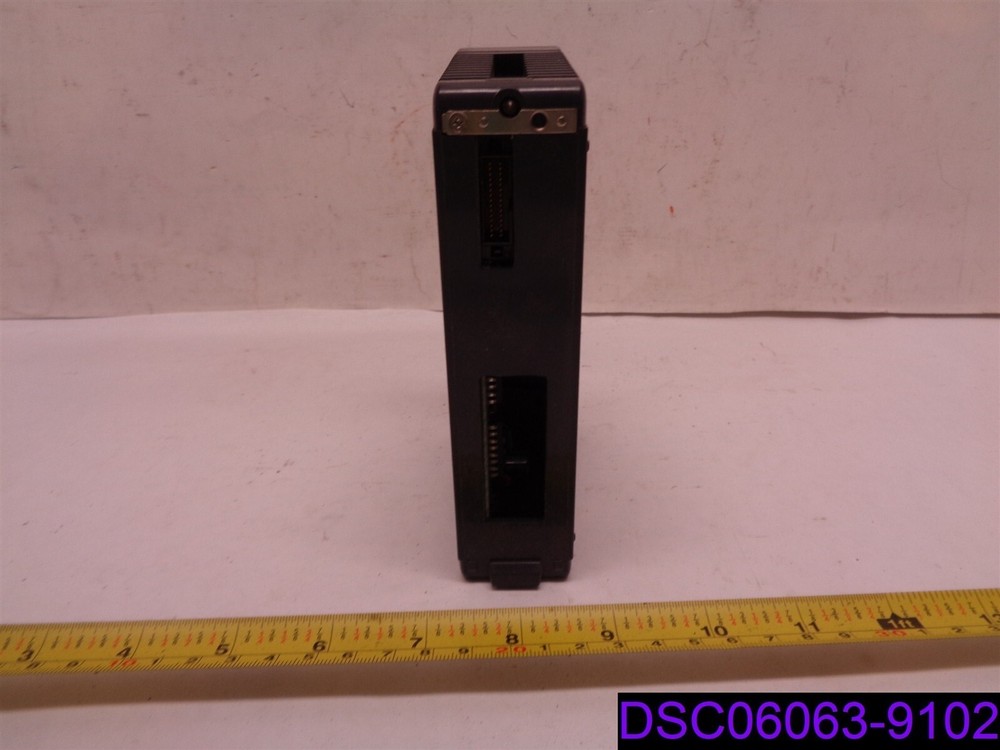 PLC DIRECT D4-08TD1 OUTPUT MODULE
