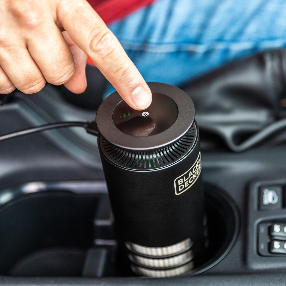BLACK + DECKER CAR / OFFICE PERSONAL AIR PURIFIER .