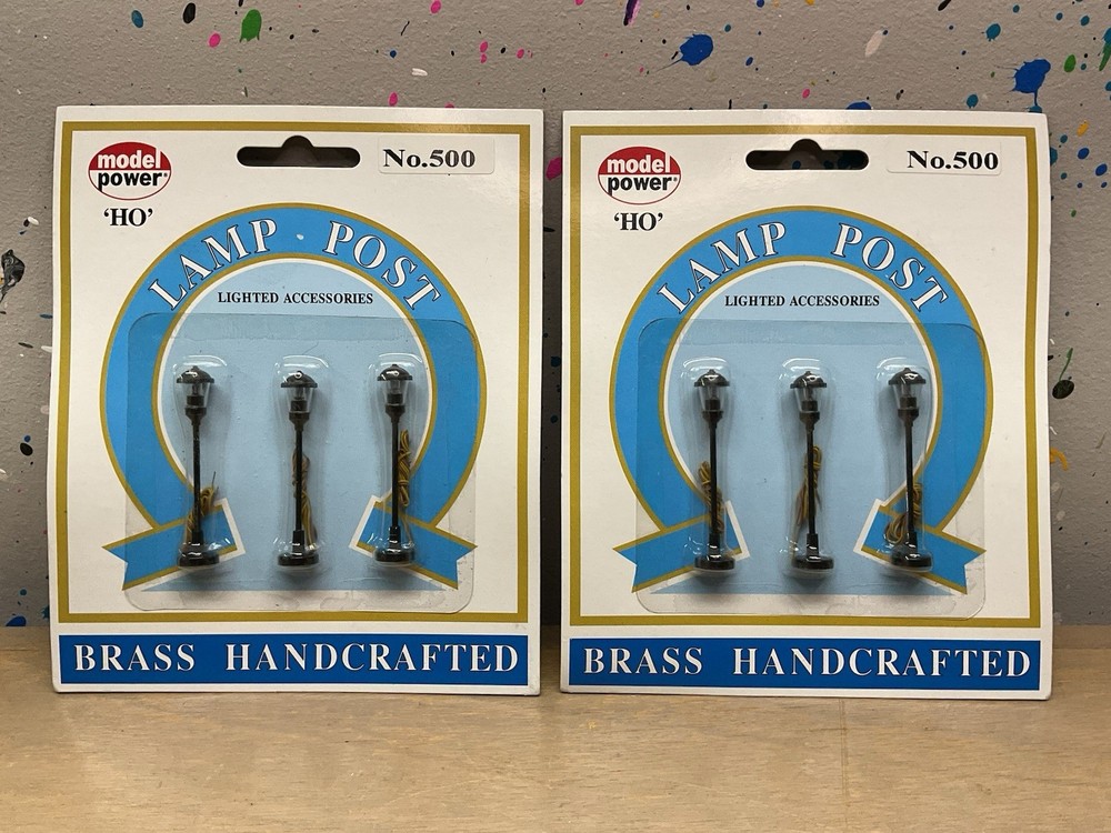 HO SCale Lighted Lamp Posts No 500 Round