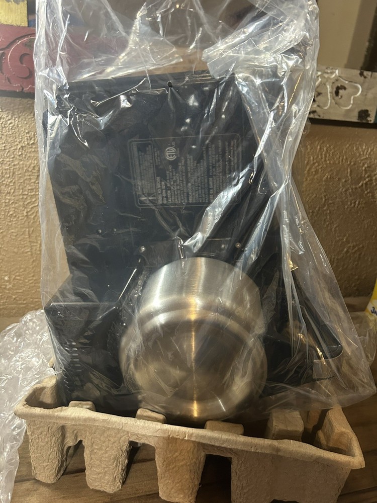 Black & Decker Spacemaker SDC850 Under Cabinet 8 Cup Coffee Maker Open Box