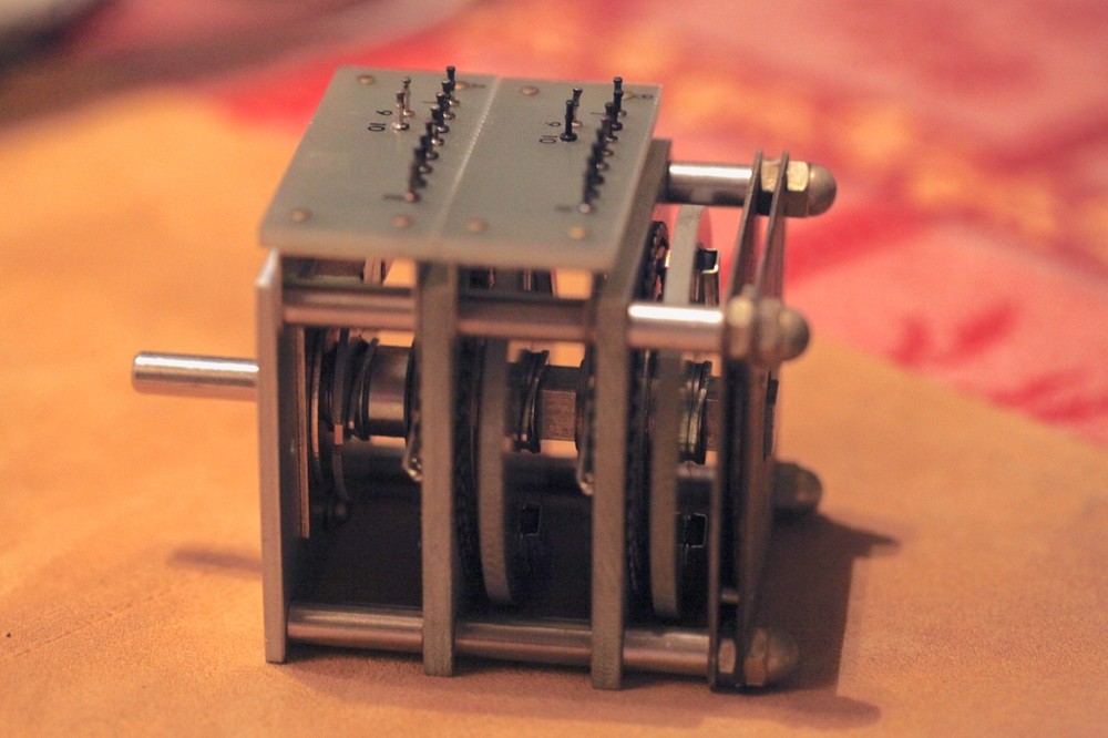 Langevin Open-Frame Multi-position Rotary Step-Switch