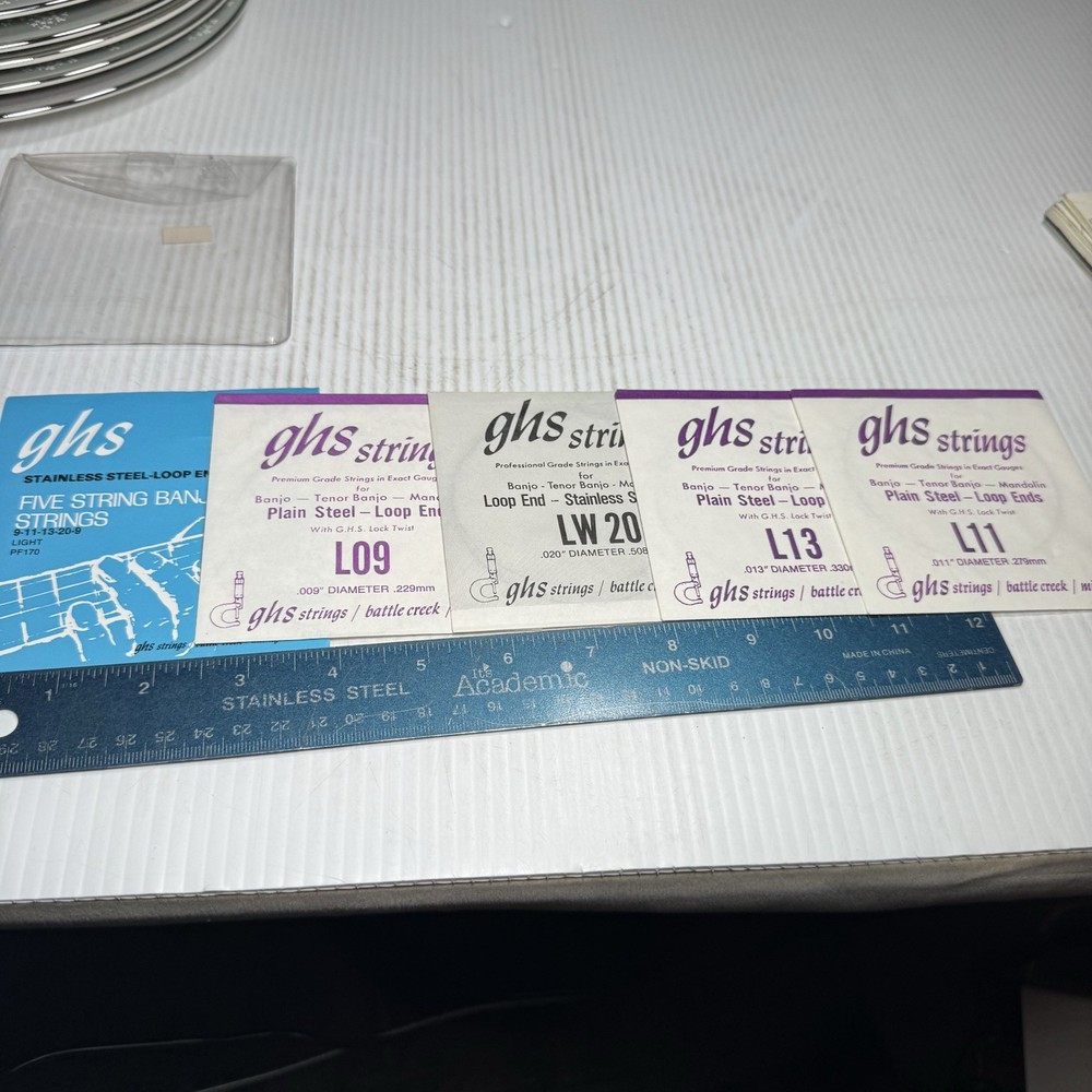 GHS 5 String Banjo String Set Stainless Steel Strings (missing 1 L09 String)