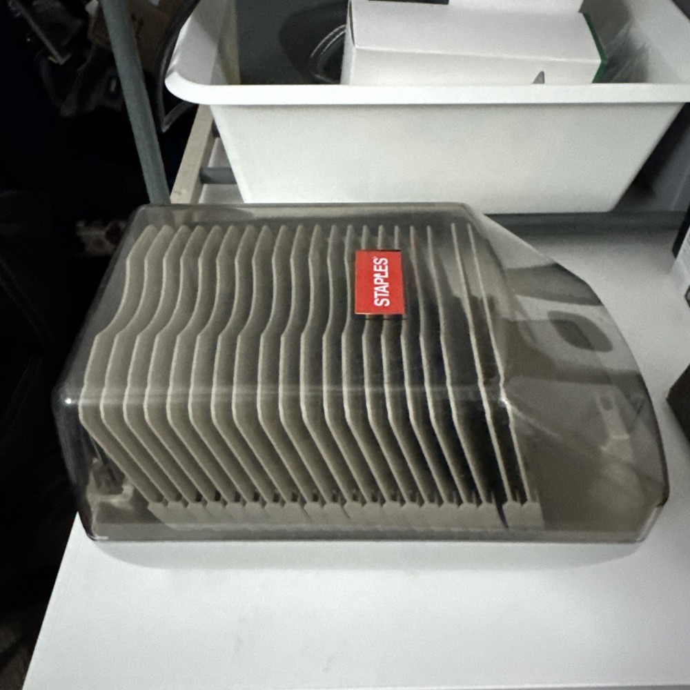 Staples 40 Disc Organizer Case CD/DVD
