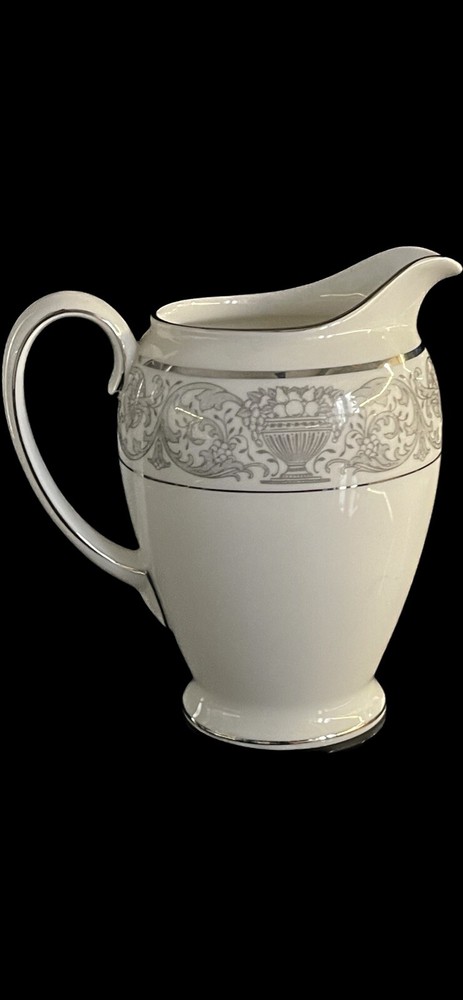 ROSENTHAL LEONARDO BONE CHINA CREAMER EXCELLENT