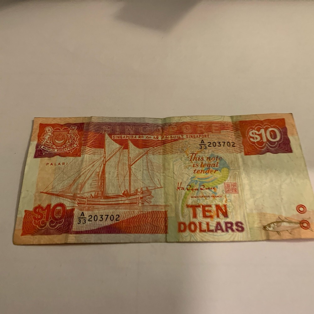Singapore Banknote $10 Dollars Red Circulated