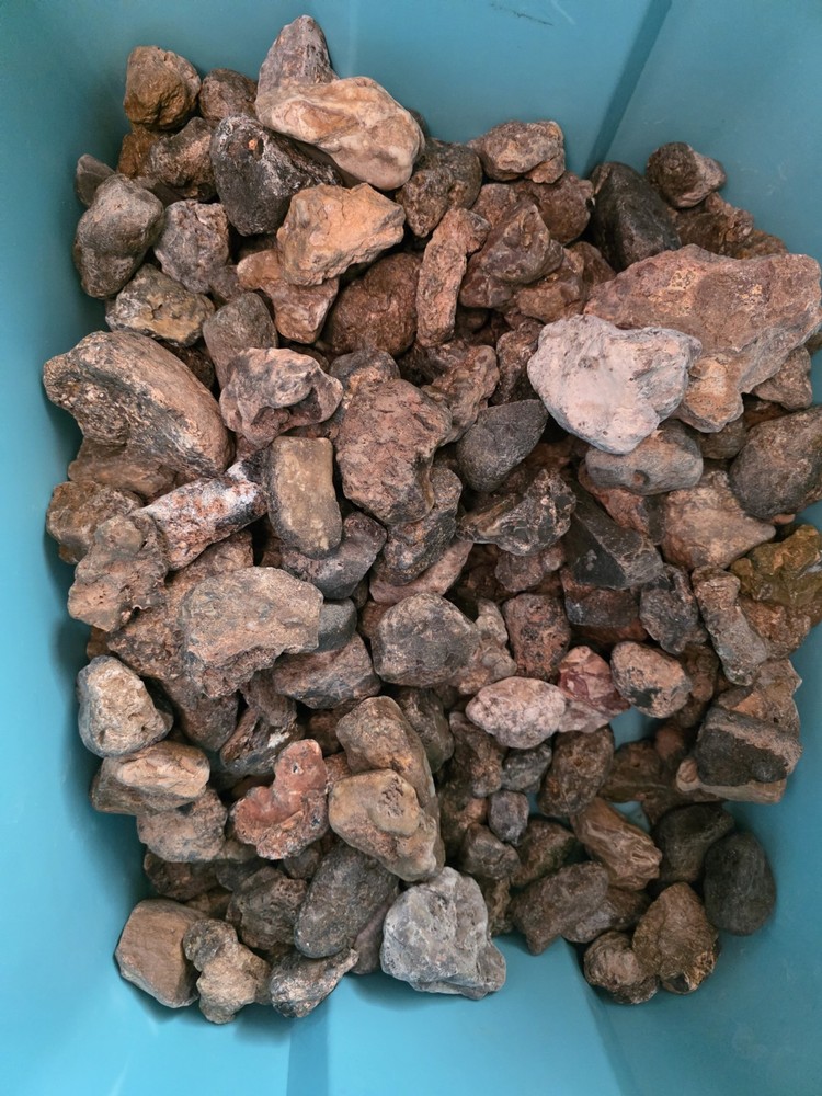 Assorted UV-Reactive Minerals – 5lb Mystery Mix