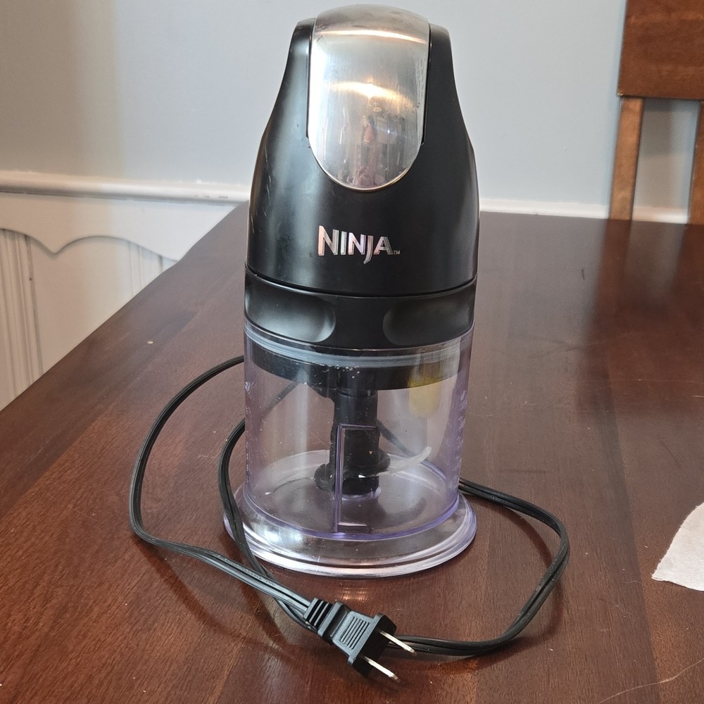 Ninja Push Function Electric Food Chopper Black/Clear with Container, Lid, Blade