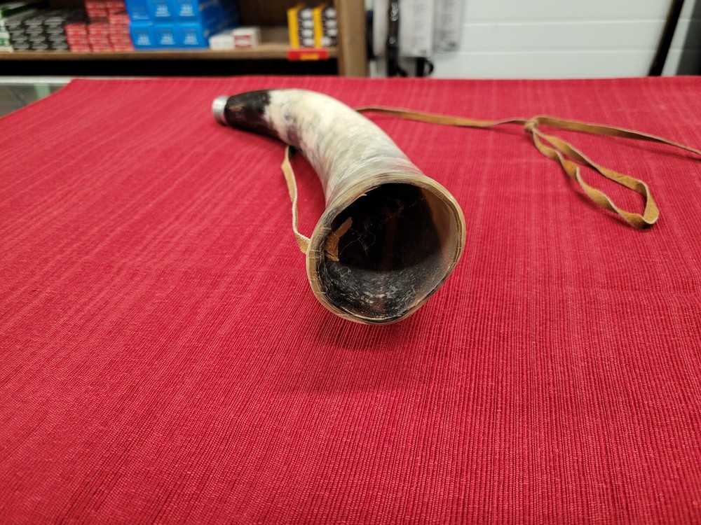 Powder Horn       needs repair