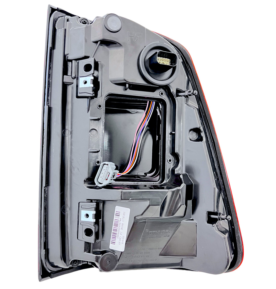 For 2019-2023 RAM 1500 [w/BLIS w/o Module] Full LED Tail Light Chrome Trim LH