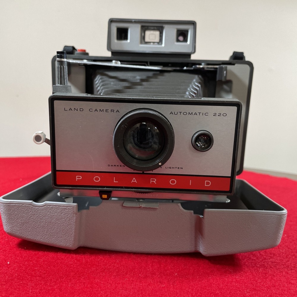 Vintage Polaroid Land Camera 220