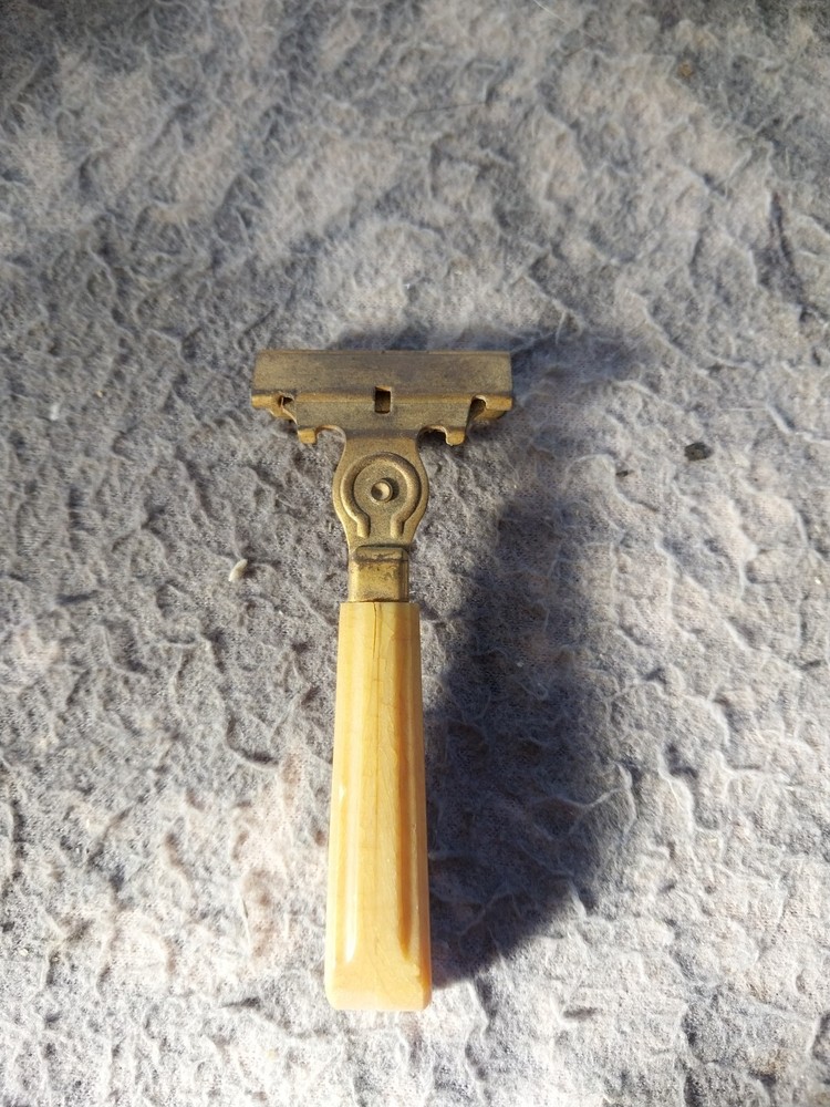 Vintage Schick Injector Razor With Box Bakelite Handle Gold Tone