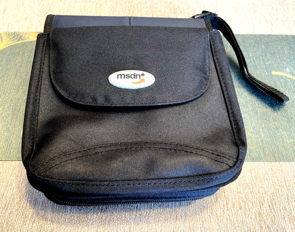 Microsoft MSDN CD DVD Carrying Case Wallet Black Blue Developer Tech Collectible
