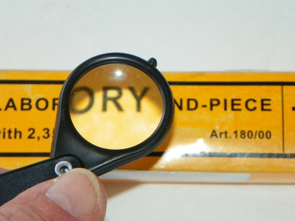 Ultra Thin 5X Folding Pocket Keychain Magnifier