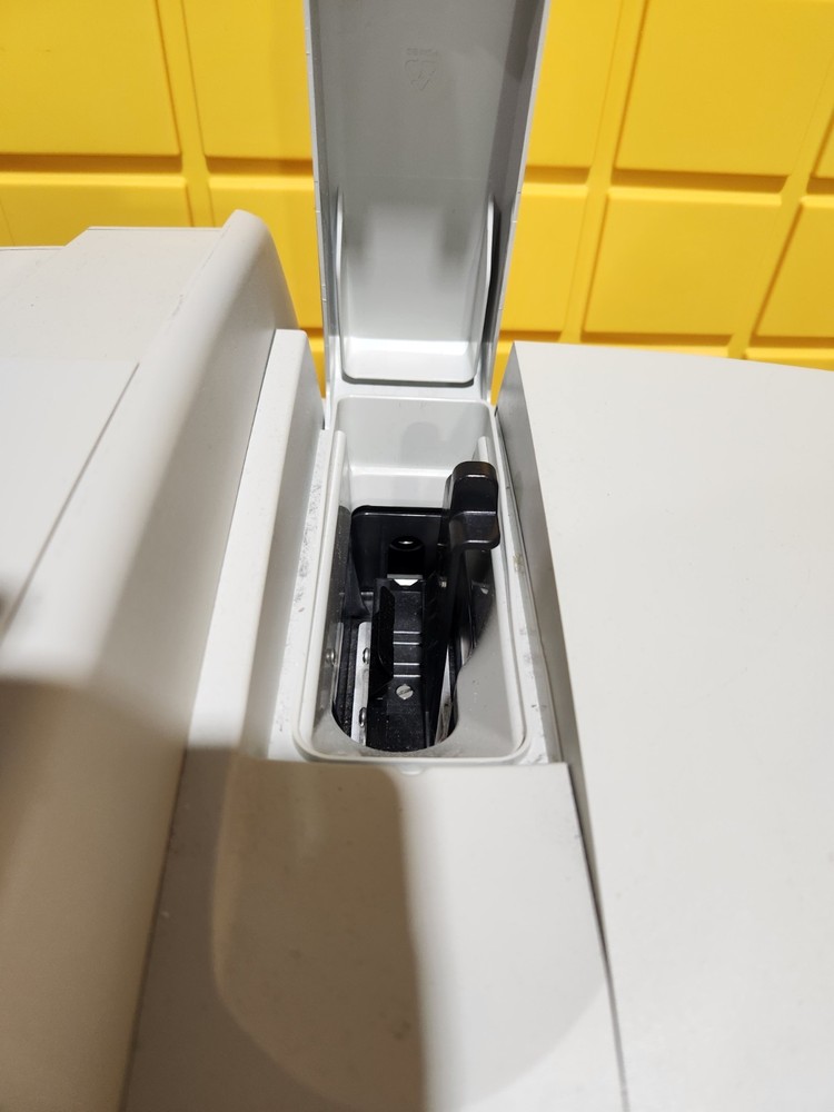 Thermo Scientific Evolution 220 UV Visible Spectrometer