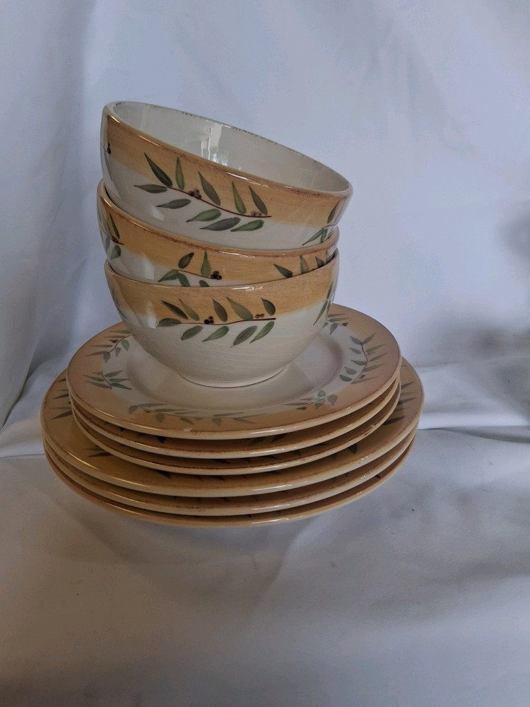 Crate & Barrel Dinner Set Set Of 3