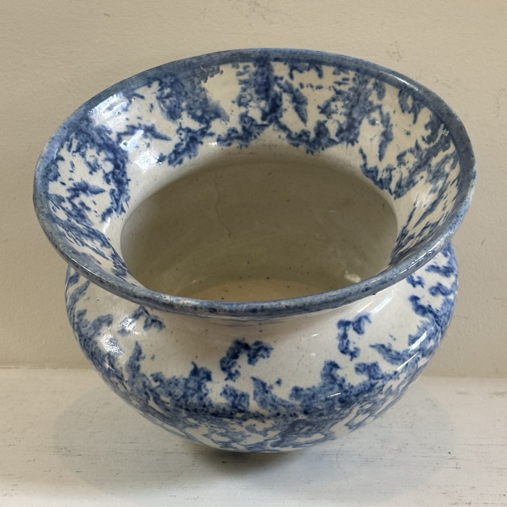 Vintage Blue on White Sponge Ware Spittoon Cuspidor 7.5” Diameter, 5” Tall