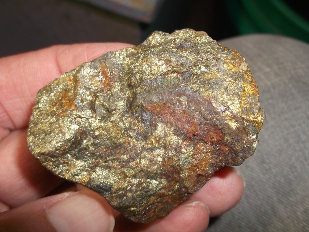 gold silver copper ore, 98 grams samples ,ore high grade .