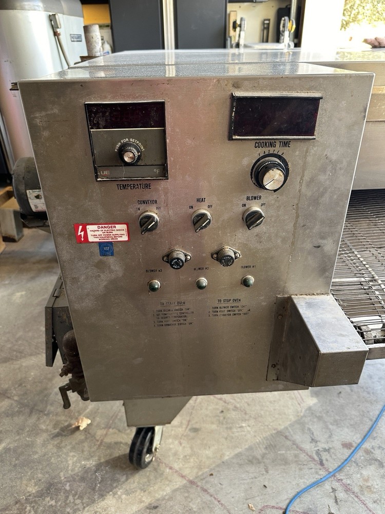 MASTERMATIC MG-32S SINGLE DECK CONVEYOR TYPE PIZZA OVEN