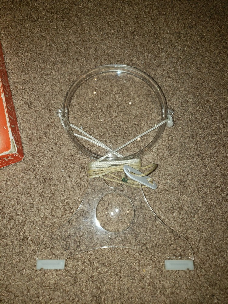 EZ-VUE MAGNIFIER Hands Free Needlework & Handicrafts