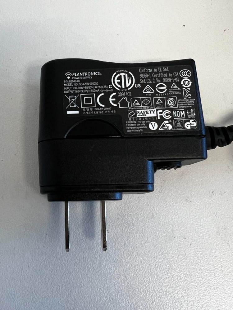 V5: Plantronics W01 Charging Base with Power Supply