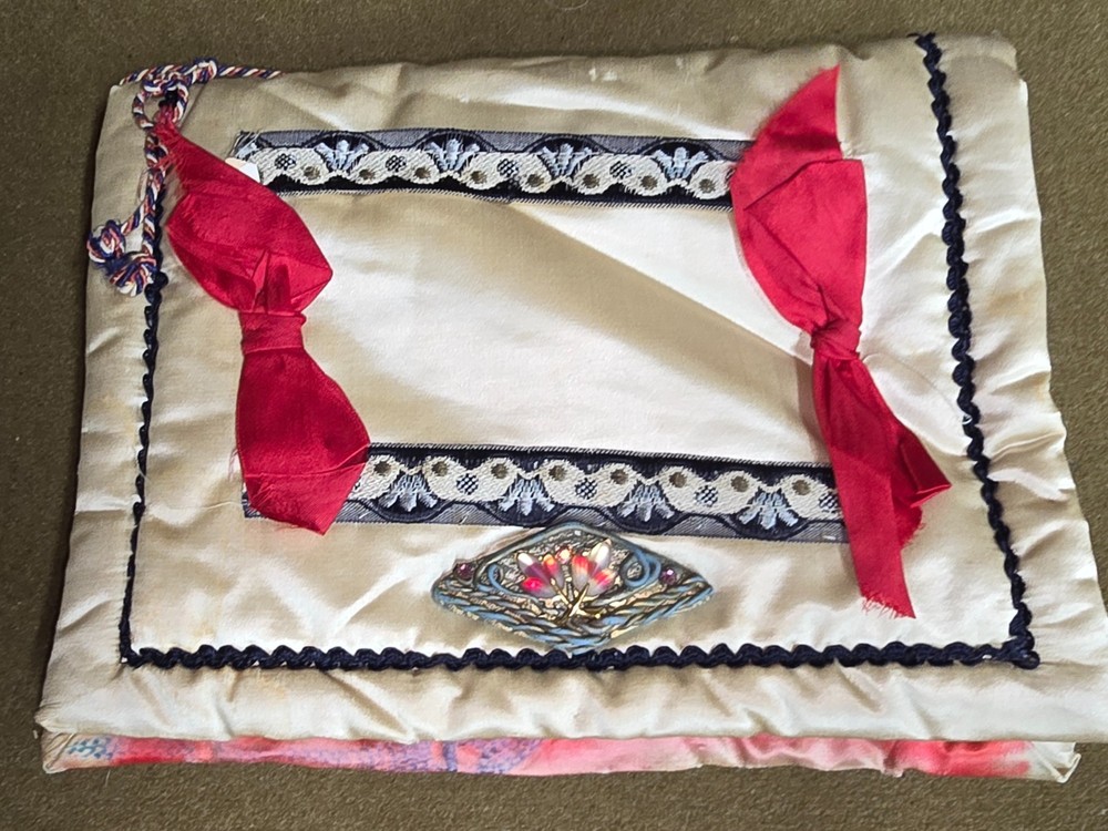 WWI Sweetheart Keepsake Holder