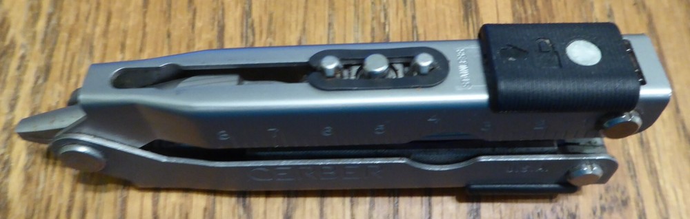 Gerber multitool. Multi Plier