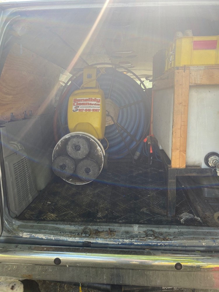Carpet cleaning van with hydromaster 318
