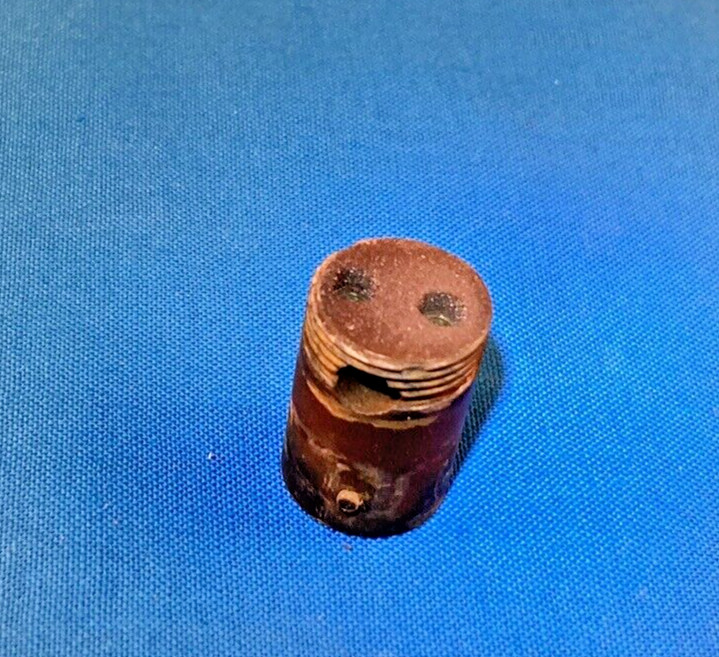 VINTAGE EGG-SHAPED AIRPLANE RUNNING/NAVIGATION LIGHT w/LIGHT SOCKET STAMPED CAY